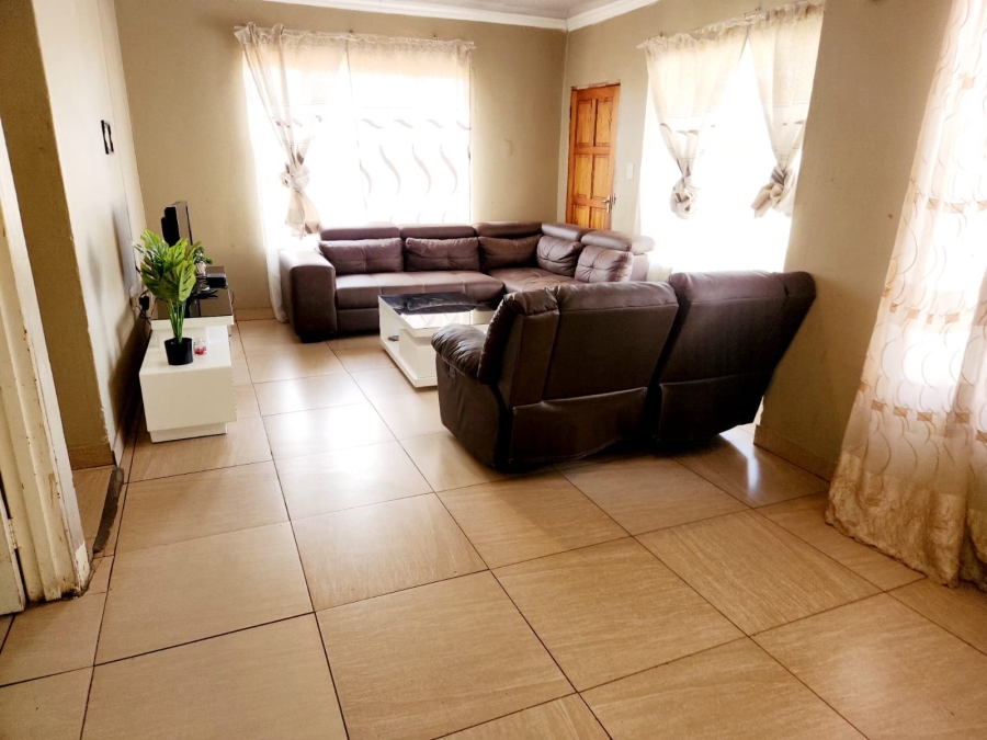 3 Bedroom Property for Sale in Tlhabane North West